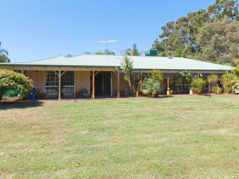 127 Spears Drive, Oakford WA 6121