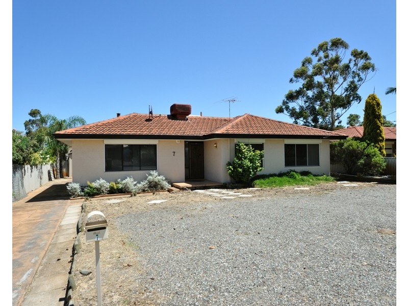 7 Dawson Way, Parmelia WA 6167