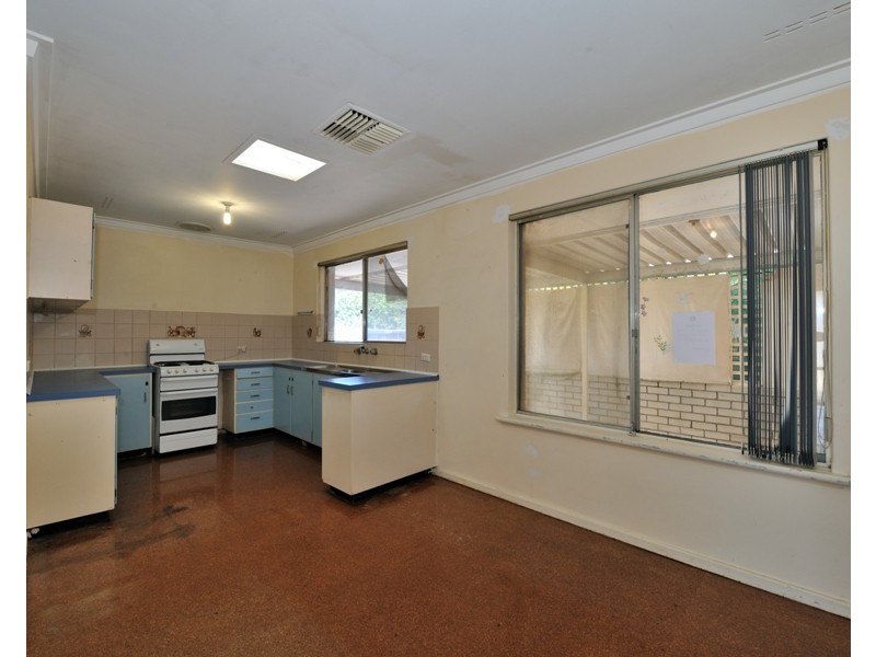 7 Dawson Way, Parmelia WA 6167