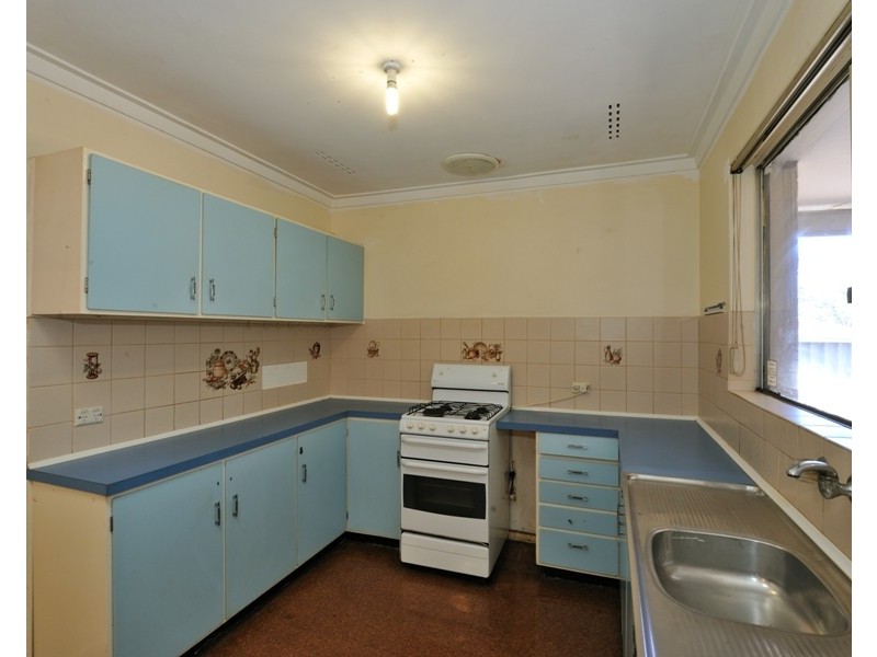 7 Dawson Way, Parmelia WA 6167