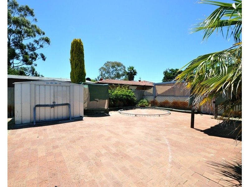 7 Dawson Way, Parmelia WA 6167