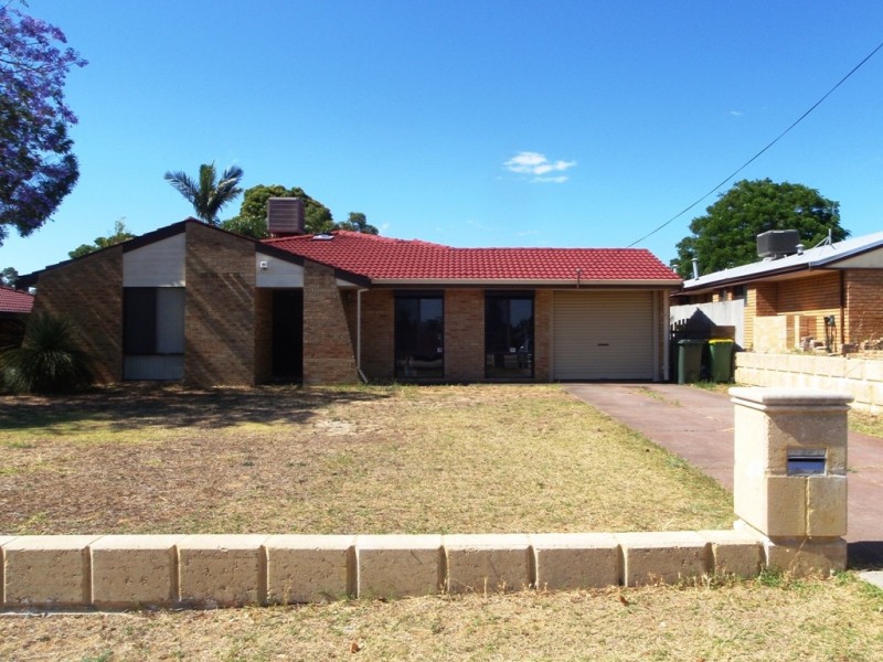 60 Challenger Ave, Parmelia WA 6167