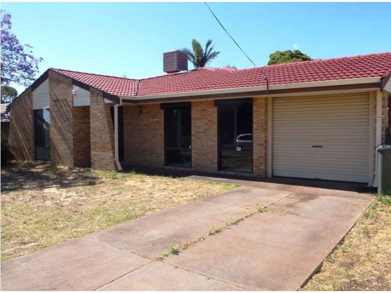 60 Challenger Ave, Parmelia WA 6167