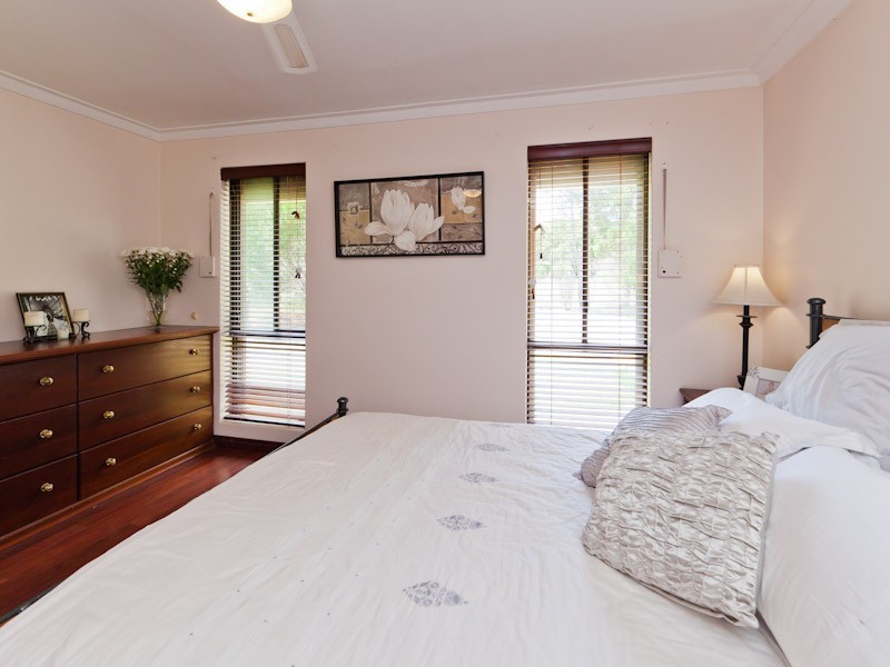 130 Gladstone Drive, Serpentine WA 6125