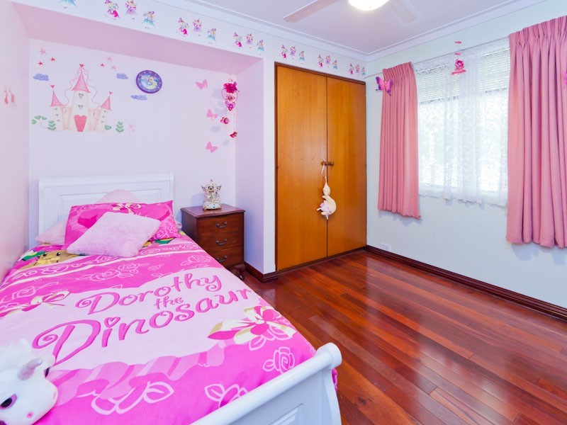 130 Gladstone Drive, Serpentine WA 6125