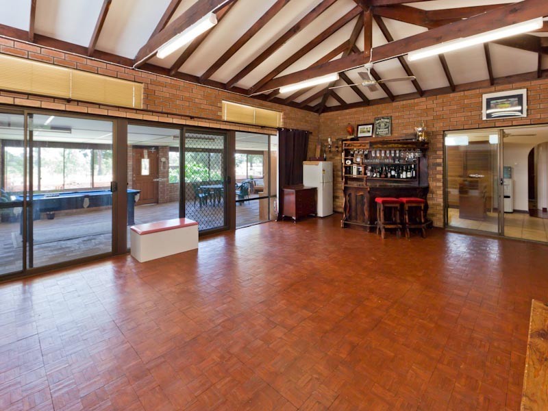 130 Gladstone Drive, Serpentine WA 6125