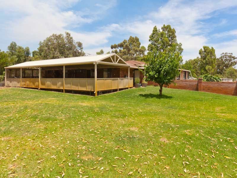 130 Gladstone Drive, Serpentine WA 6125