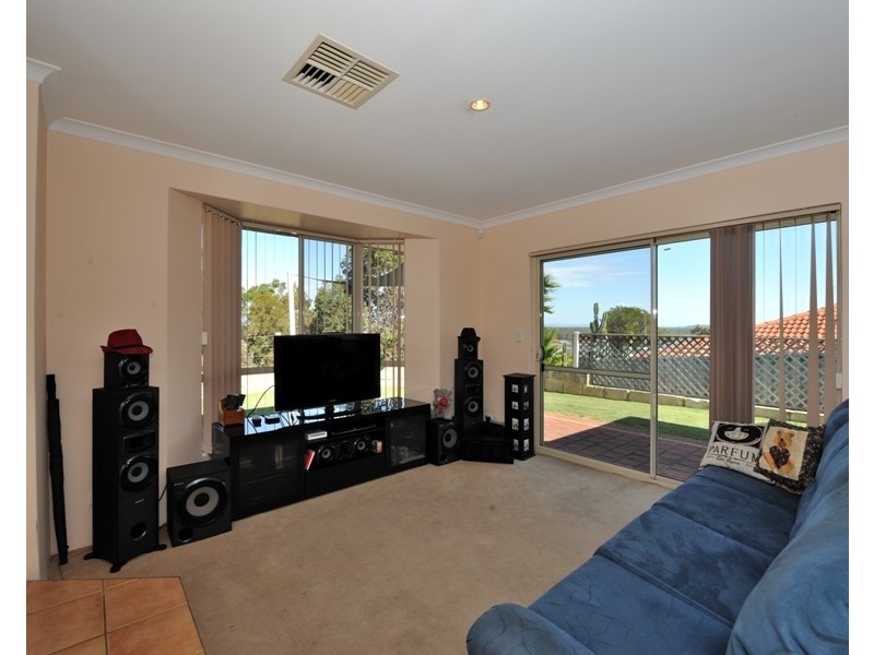 72 Warner Road, Parmelia WA 6167