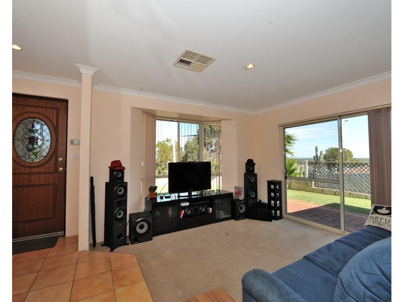 72 Warner Road, Parmelia WA 6167