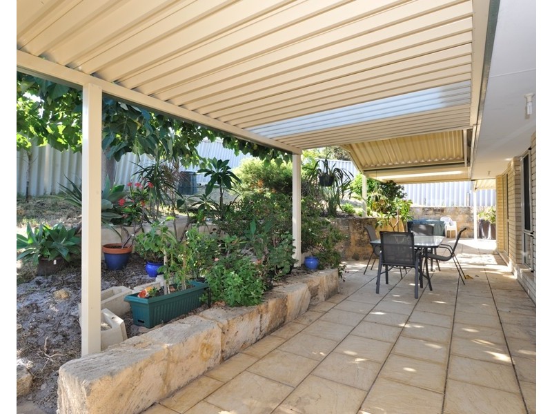 72 Warner Road, Parmelia WA 6167