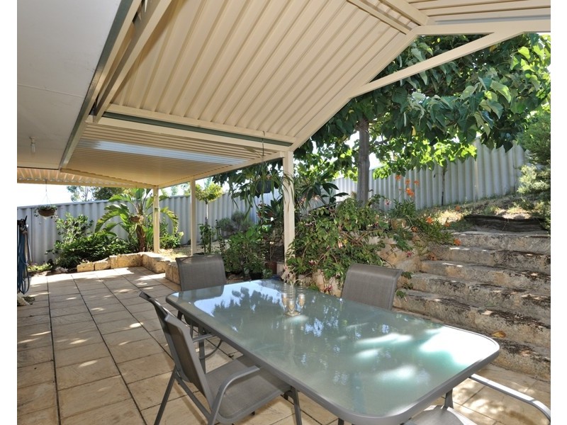 72 Warner Road, Parmelia WA 6167