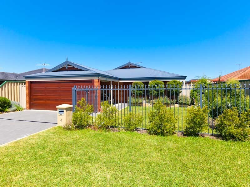4 Protector Way, Bertram WA 6167