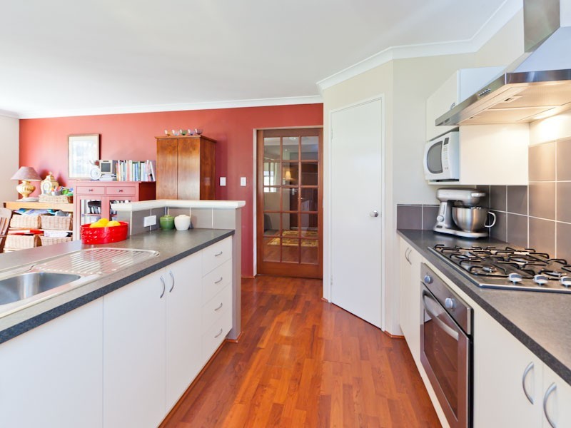 4 Protector Way, Bertram WA 6167