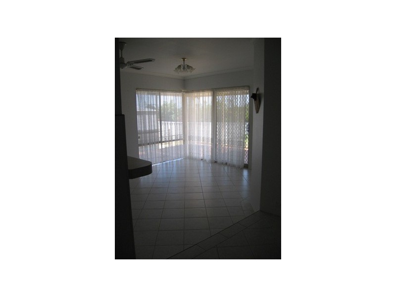 17 Camfield Loop, Parmelia WA 6167