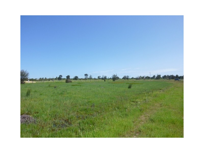 2 Mundijong Road, Baldivis WA 6171