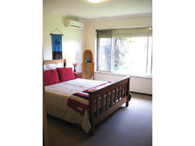 15 Tarup Place, Hillman WA 6168