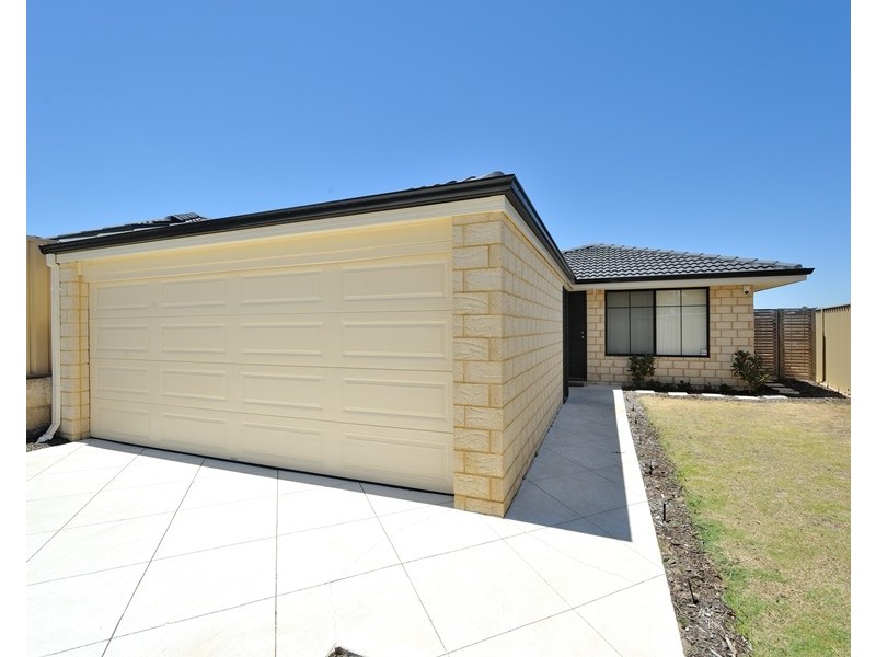12 Oakham Way, Orelia WA 6167
