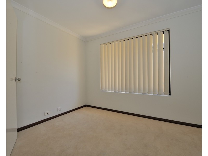 12 Oakham Way, Orelia WA 6167