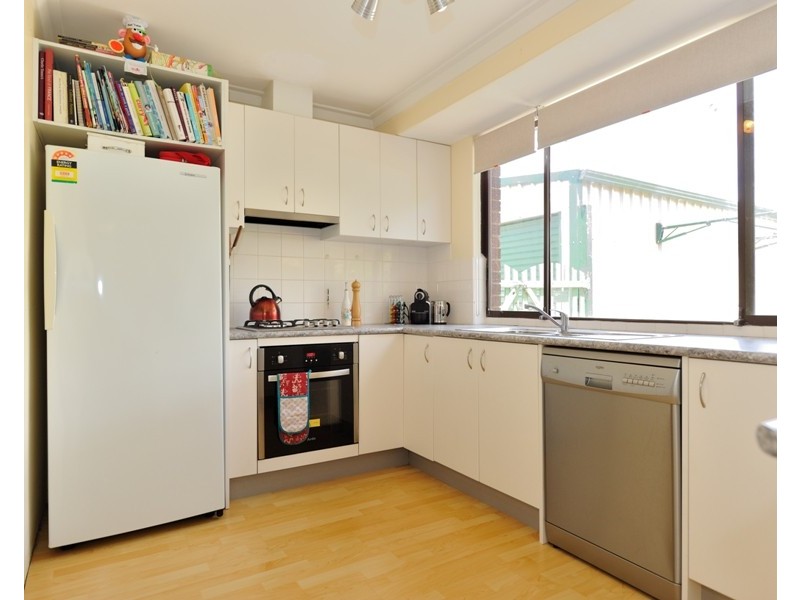 2 Orchard Road, South Lake WA 6164