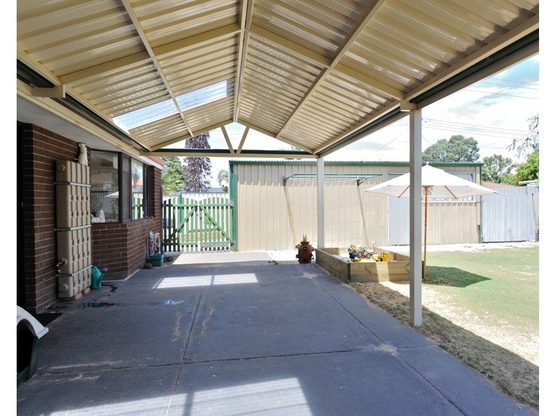 2 Orchard Road, South Lake WA 6164