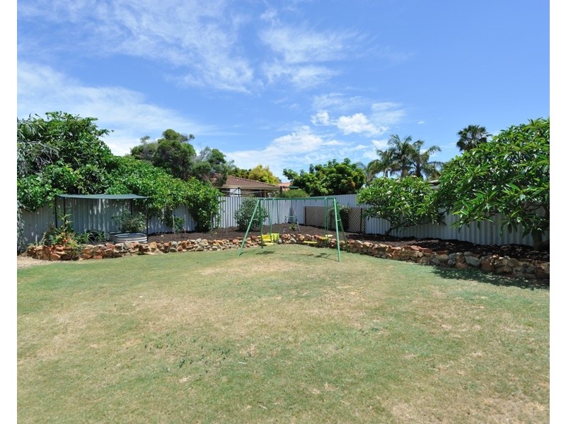 2 Orchard Road, South Lake WA 6164