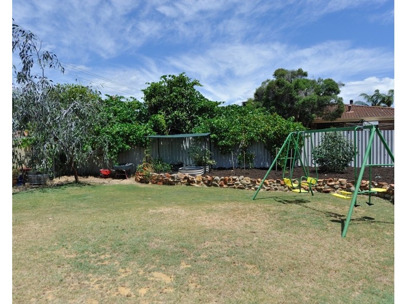 2 Orchard Road, South Lake WA 6164