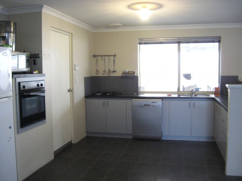 11 Addingham Crescent, Bertram WA 6167