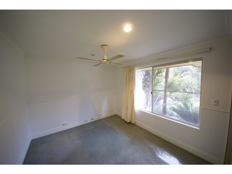 10 Perham Crescent, Leda WA 6170