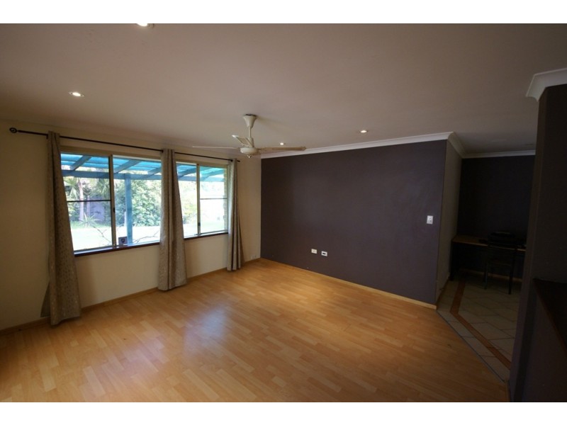 10 Perham Crescent, Leda WA 6170