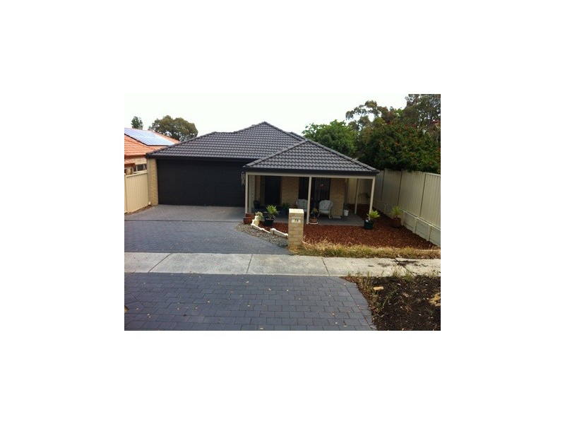 70 Medina Ave, Medina WA 6167