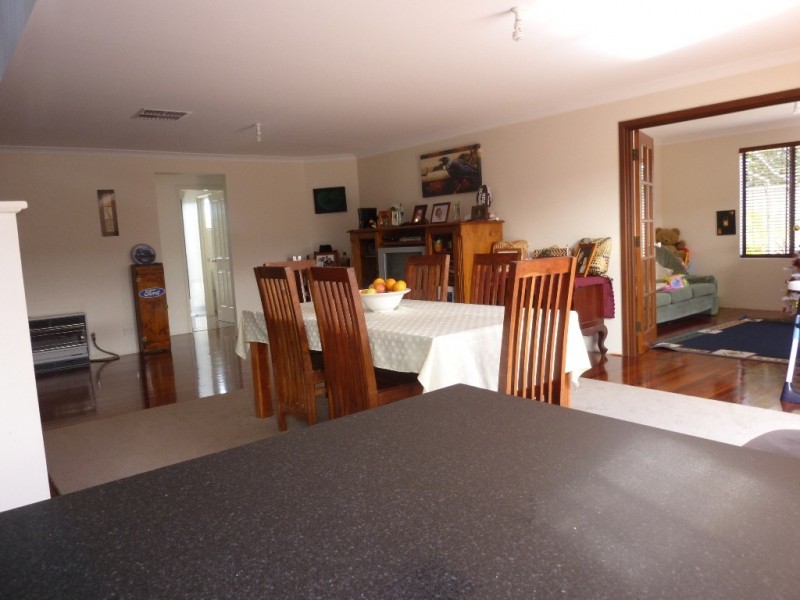 23 Surbiton Approach, Wellard WA 6170