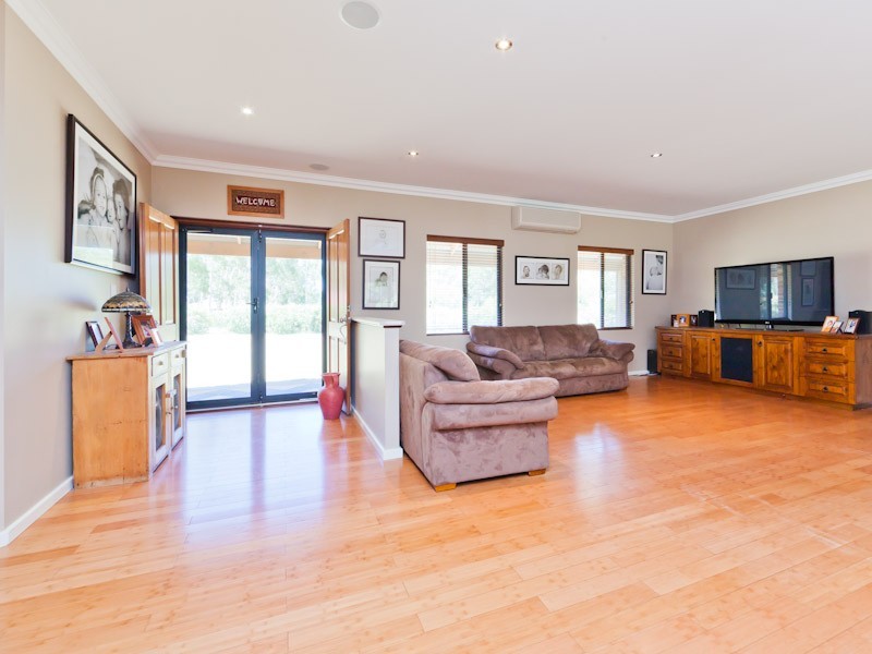 5 Bilya Avenue, Mardella WA 6125