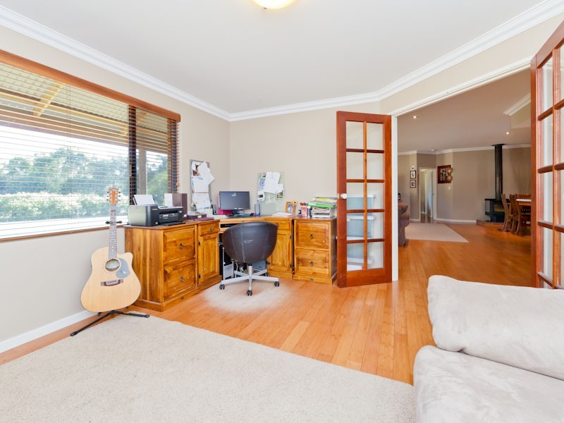 5 Bilya Avenue, Mardella WA 6125