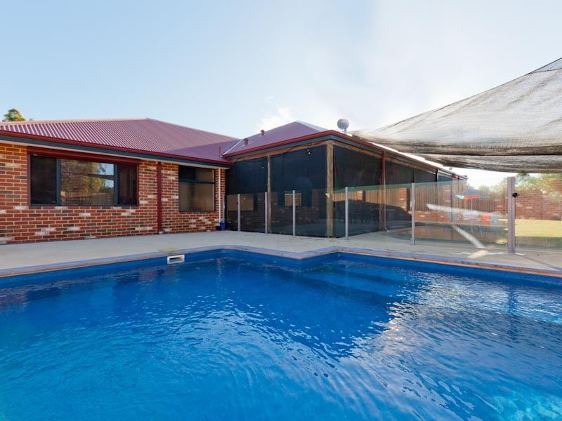 5 Bilya Avenue, Mardella WA 6125