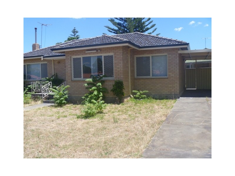 23 Sawyer Road, Calista WA 6167