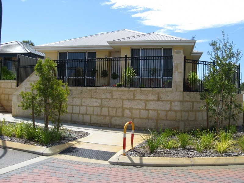 27 Thaxted Street, Wellard WA 6170