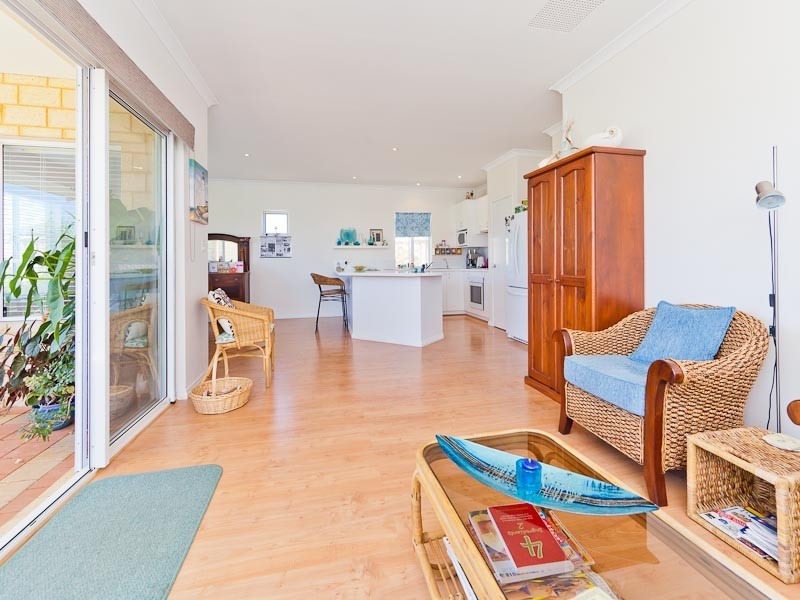 2 Anduril Lane, Rockingham WA 6168