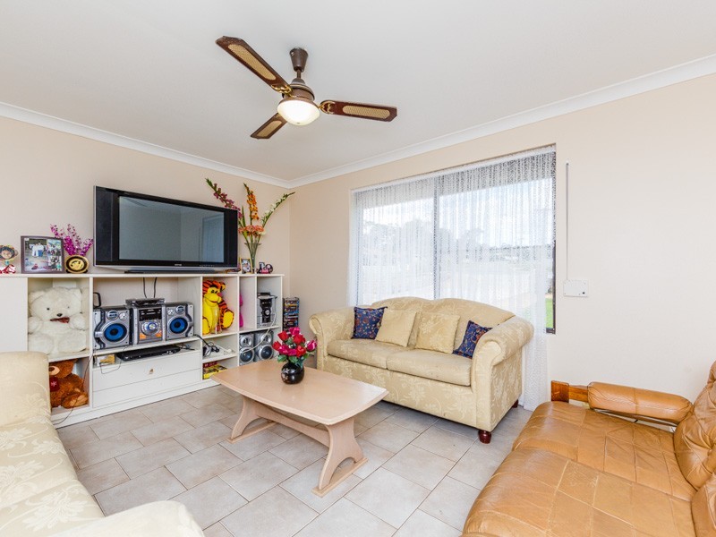61 Corring Way, Parmelia WA 6167