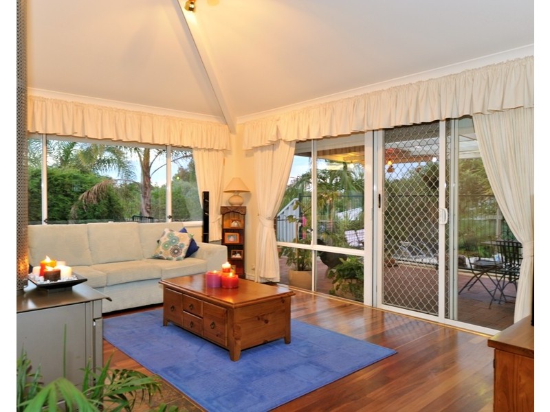 9 Porter Gardens, Leda WA 6170