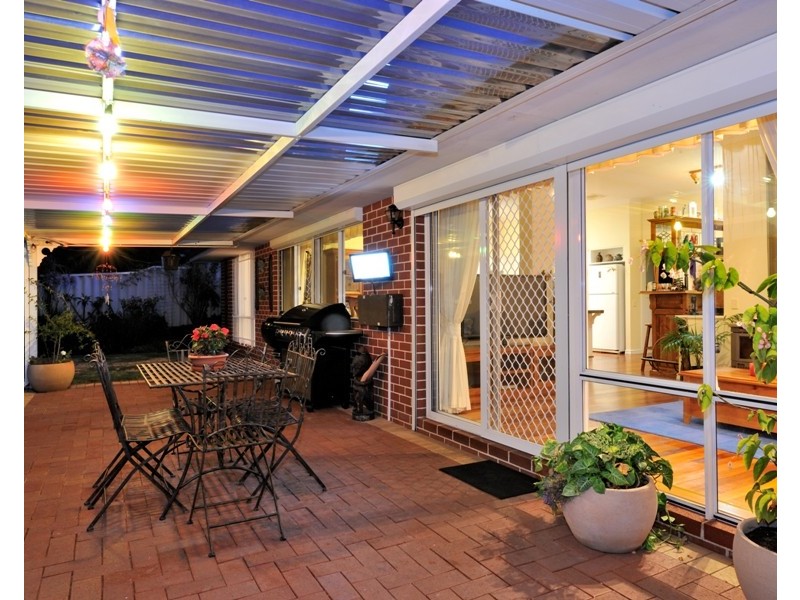 9 Porter Gardens, Leda WA 6170