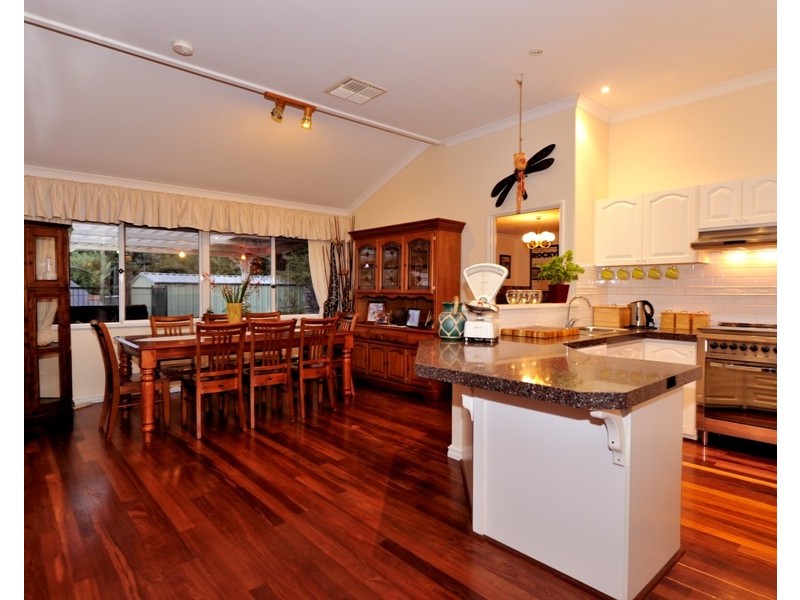 9 Porter Gardens, Leda WA 6170