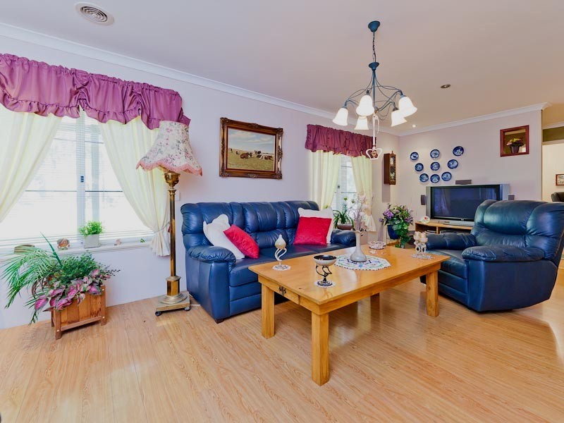 26 Silversmith Street, Wellard WA 6170