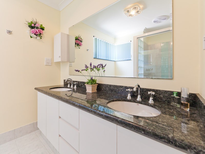 26 Silversmith Street, Wellard WA 6170