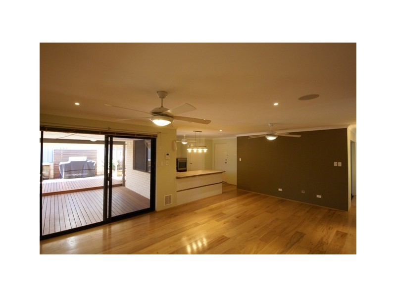 7 Sedgemoor Hill, Leda WA 6170