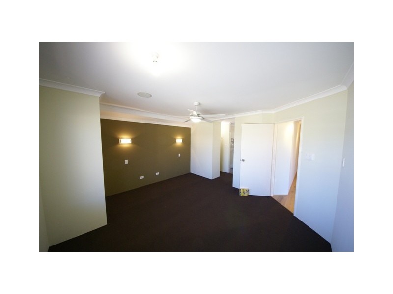 7 Sedgemoor Hill, Leda WA 6170