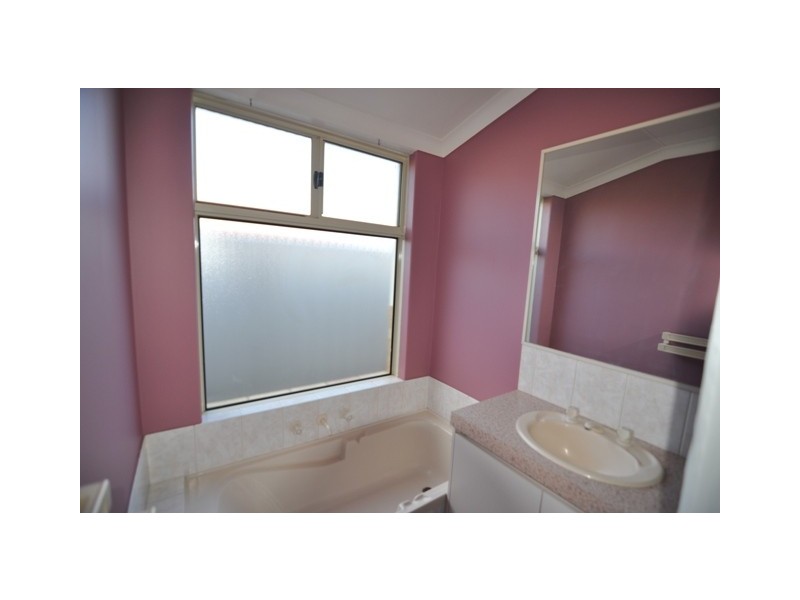 2 Gambar Court, Bentley WA 6102