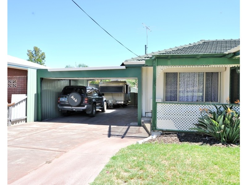 16 Morrit Way, Parmelia WA 6167