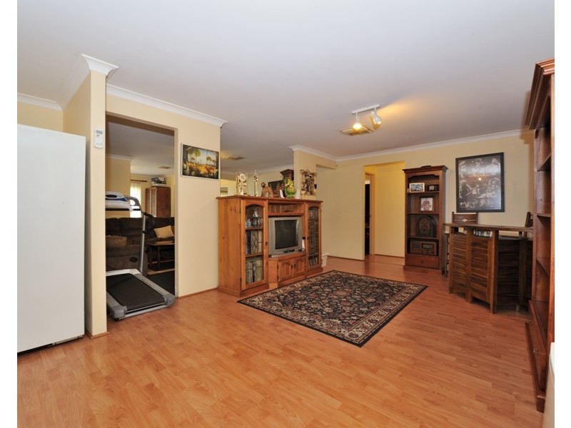 10 Doherty Heights, Parmelia WA 6167