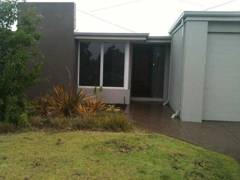 8 Olympic Place, Rockingham WA 6168