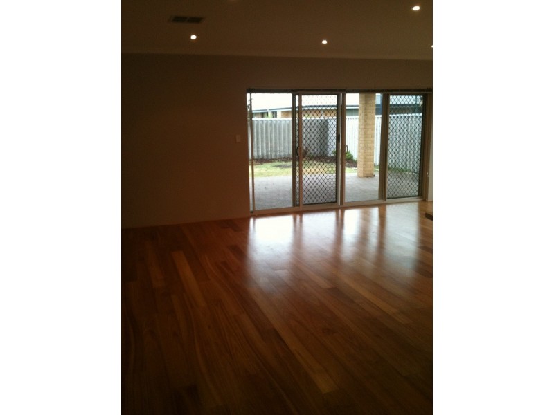 8 Olympic Place, Rockingham WA 6168